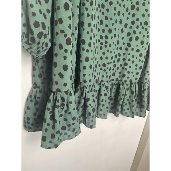 Arula Leopard Print Green Shift Dress Size A/XL Long Sleeve Knee Length V-Neck - Picture 5 of 13